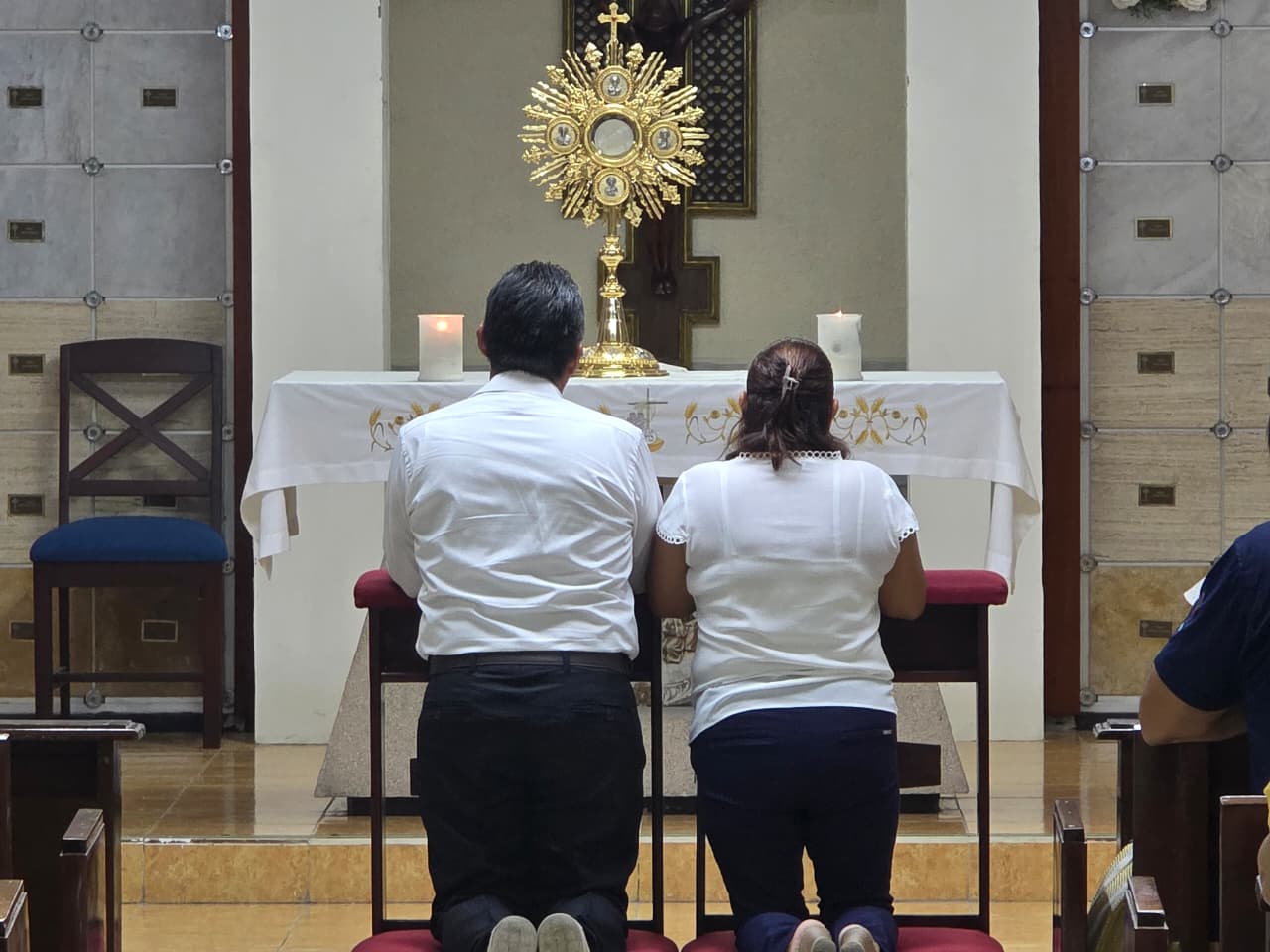 Hora Santa del MFC Sector 5: ante Jesús Eucaristía, la pesca se convierte en oración